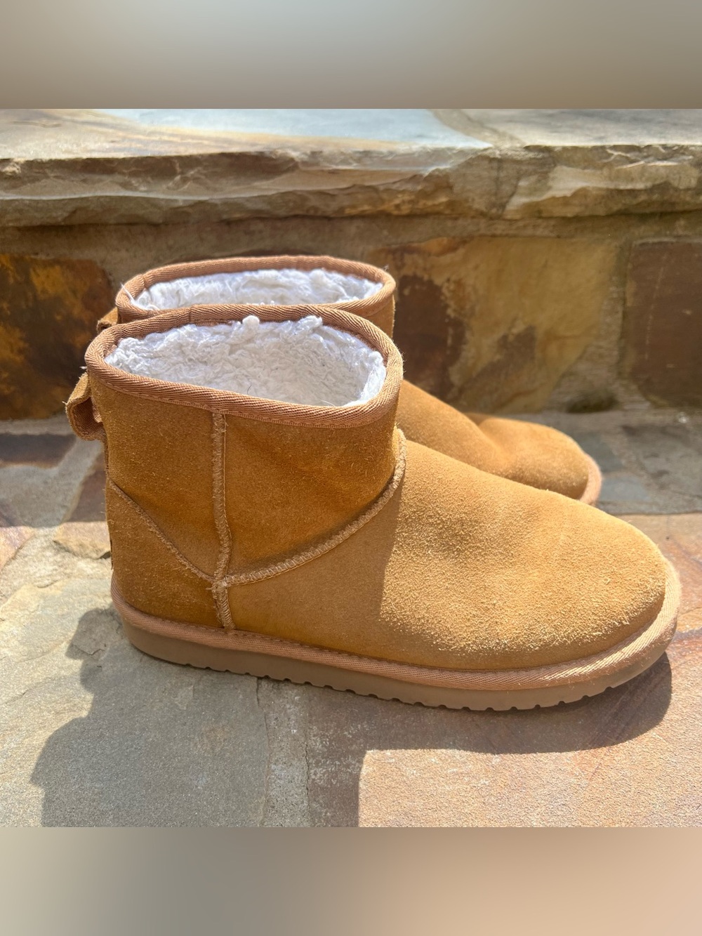 Koolaburra by Ugg Women’s Size 7 Chestnut Suede Shearling-Lined Ankle Boots